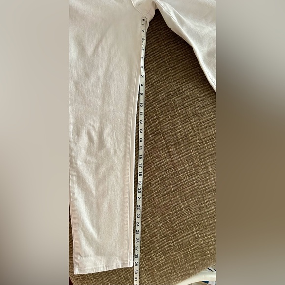 KUT from the Kloth Katy Boyfriend White Mid Rise Denim Jeans Size 6-NWOT - Picture 4 of 10